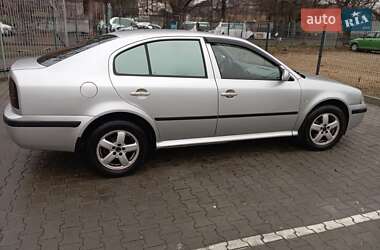 Ліфтбек Skoda Octavia 2004 в Києві