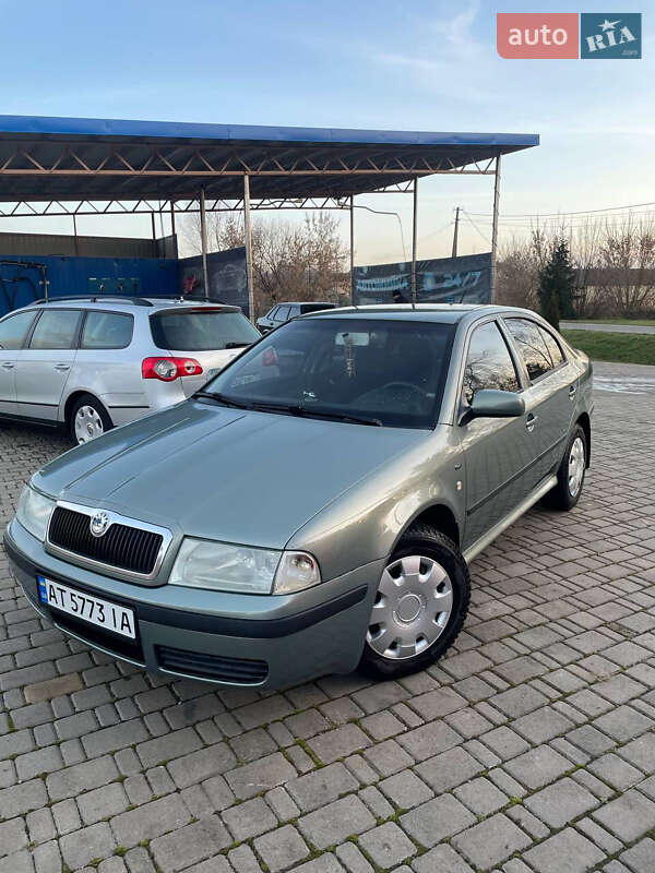 Лифтбек Skoda Octavia 2002 в Ивано-Франковске