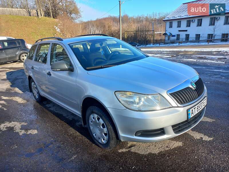 Универсал Skoda Octavia 2011 в Галиче