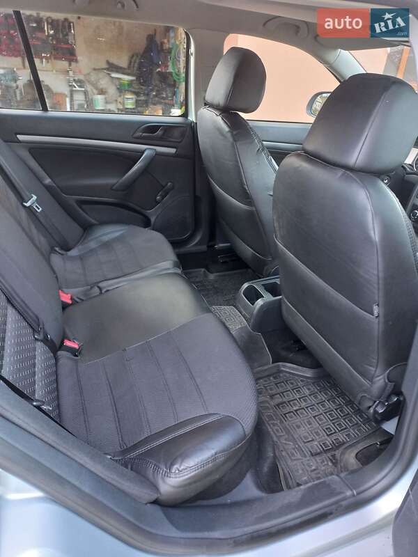 Универсал Skoda Octavia 2011 в Галиче