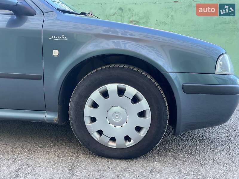 Ліфтбек Skoda Octavia 2004 в Чемерівцях