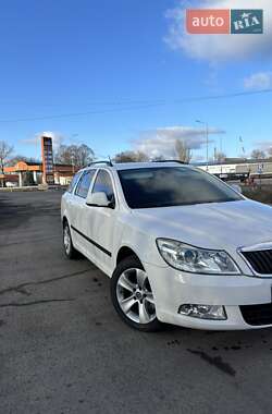Универсал Skoda Octavia 2012 в 