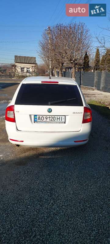 Универсал Skoda Octavia 2011 в Виноградове
