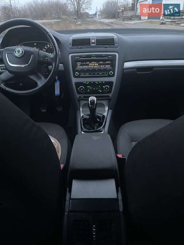 Універсал Skoda Octavia 2010 в Вознесенську