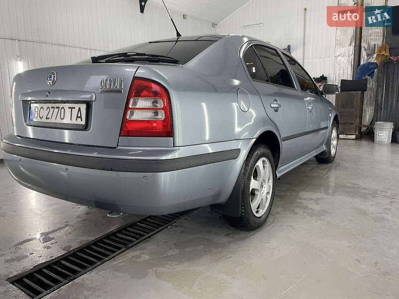 Лифтбек Skoda Octavia 2002 в Буске