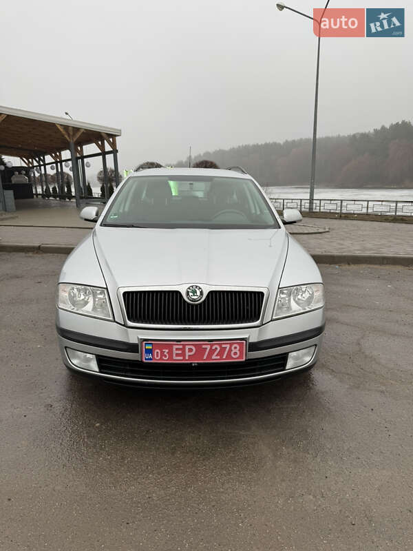 Універсал Skoda Octavia 2008 в Чернігові