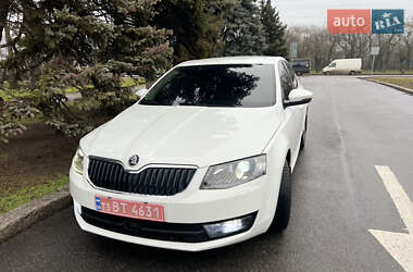 Лифтбек Skoda Octavia 2015 в 