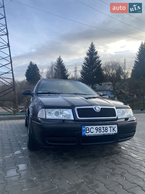 Универсал Skoda Octavia 2003 в Старом Самборе