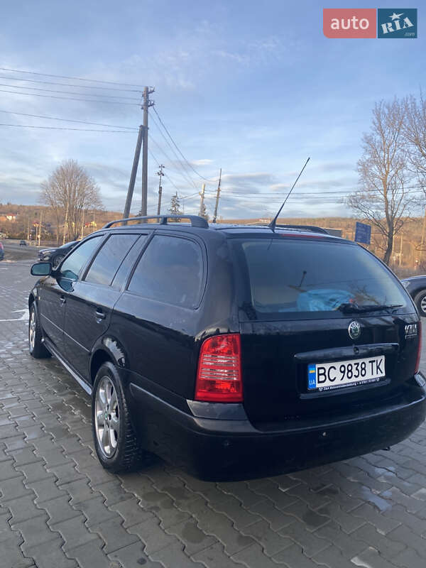 Универсал Skoda Octavia 2003 в Старом Самборе