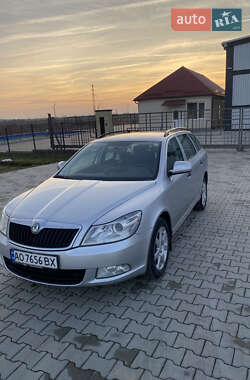 Універсал Skoda Octavia 2012 в Середньому