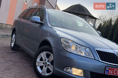 Универсал Skoda Octavia 2012 в Стрые