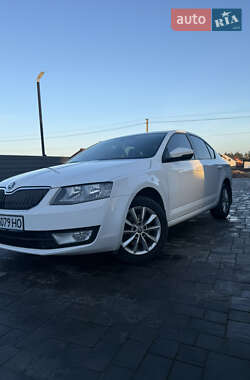 Лифтбек Skoda Octavia 2014 в Вараше