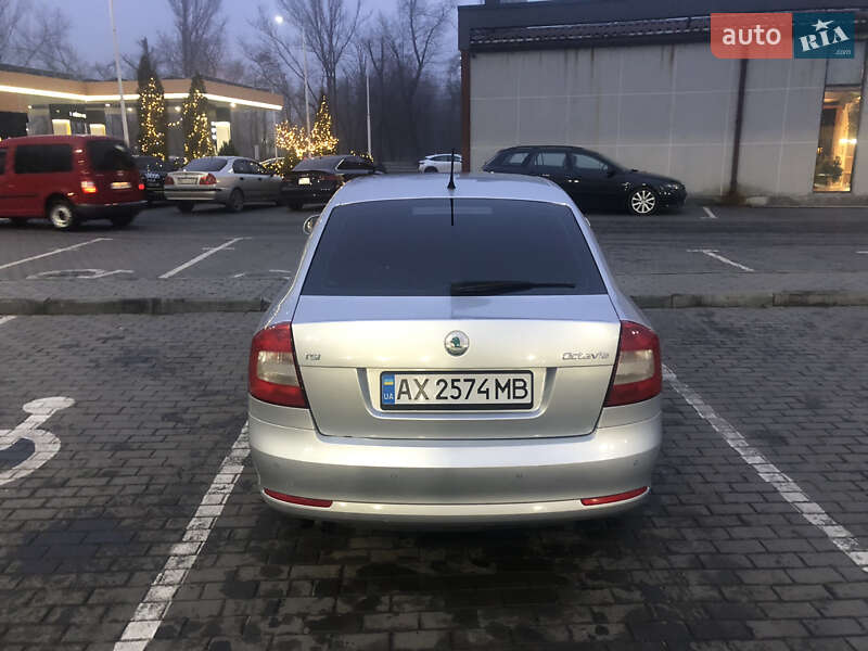 Лифтбек Skoda Octavia 2010 в Днепре