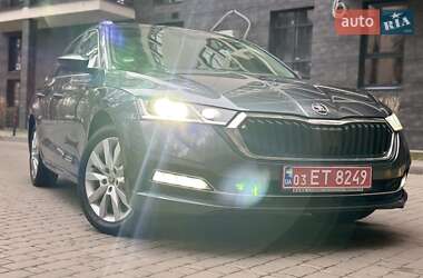 Универсал Skoda Octavia 2021 в Киеве