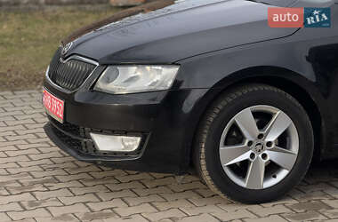 Лифтбек Skoda Octavia 2015 в Луцке