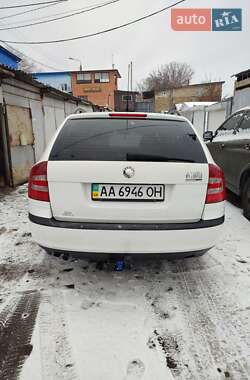 Універсал Skoda Octavia 2006 в Звягелі