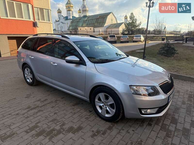Универсал Skoda Octavia 2013 в Вараше фото 11 Универсал Skoda Octavia 2013 в Вараше