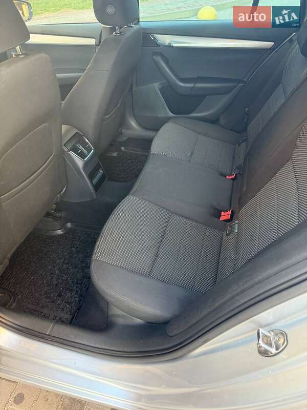 Универсал Skoda Octavia 2013 в Вараше фото 20 Универсал Skoda Octavia 2013 в Вараше