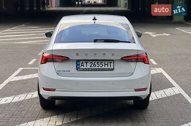 Лифтбек Skoda Octavia 2023 в Киеве