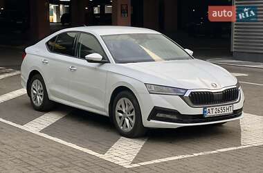 Лифтбек Skoda Octavia 2023 в Киеве