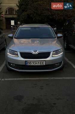 Універсал Skoda Octavia 2015 в Чугуєві