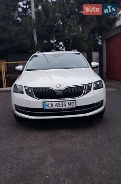 Универсал Skoda Octavia 2019 в Киеве