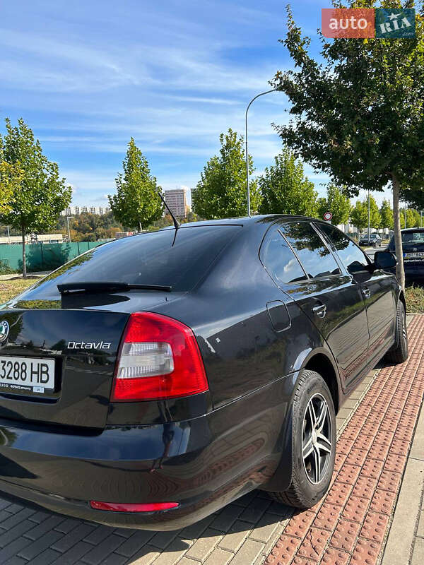 Лифтбек Skoda Octavia 2011 в 