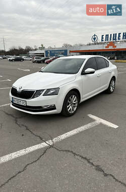 Ліфтбек Skoda Octavia 2019 в Ужгороді