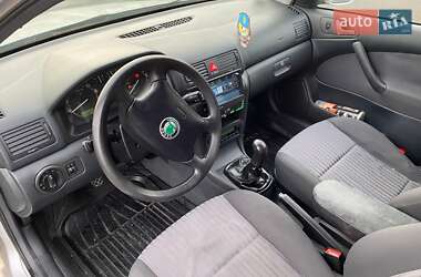 Универсал Skoda Octavia 2001 в 