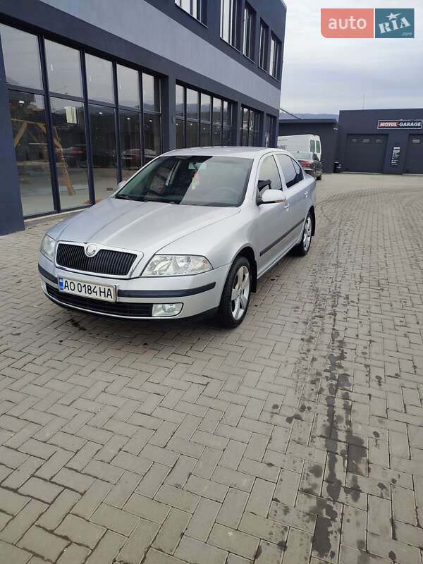 Лифтбек Skoda Octavia 2008 в Ужгороде