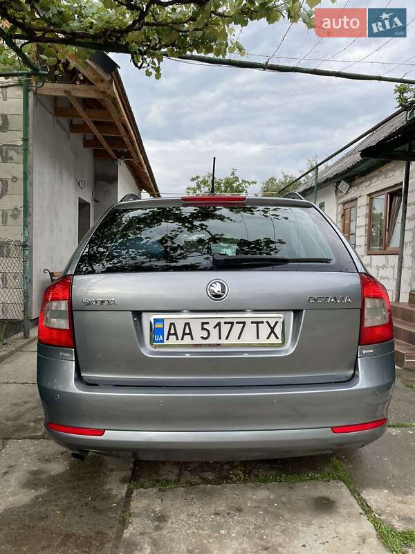 Универсал Skoda Octavia 2012 в Буче