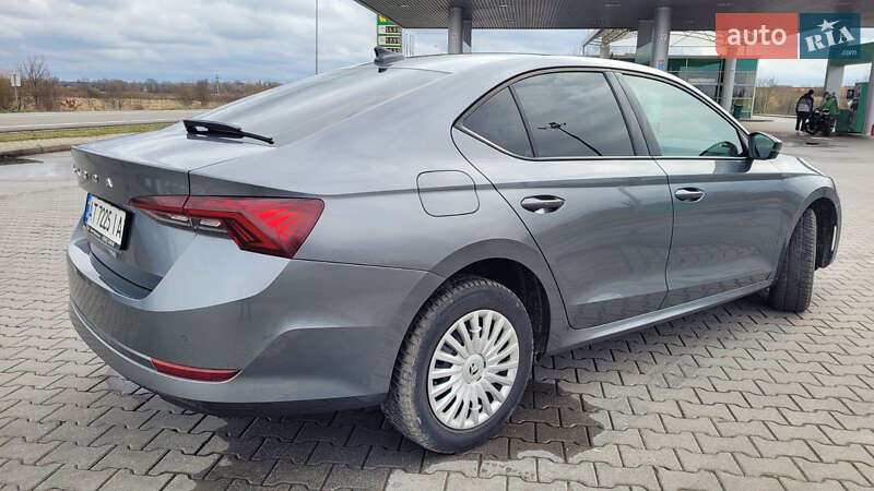 Лифтбек Skoda Octavia 2023 в Ивано-Франковске