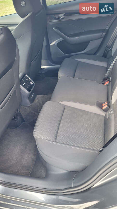 Лифтбек Skoda Octavia 2023 в Ивано-Франковске