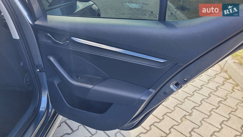 Лифтбек Skoda Octavia 2023 в Ивано-Франковске