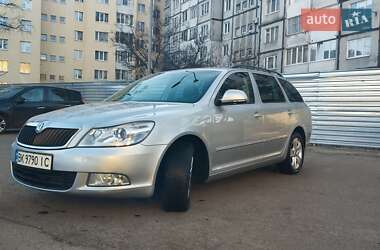 Универсал Skoda Octavia 2012 в 