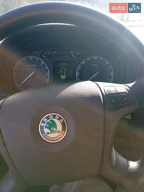 Универсал Skoda Octavia 2007 в Нововолынске