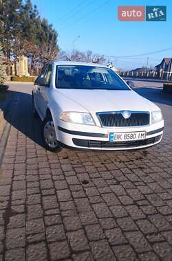 Лифтбек Skoda Octavia 2012 в 