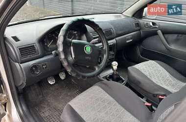 Лифтбек Skoda Octavia 2001 в Ичне