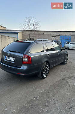 Універсал Skoda Octavia 2012 в Подільську