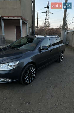 Універсал Skoda Octavia 2012 в Подільську