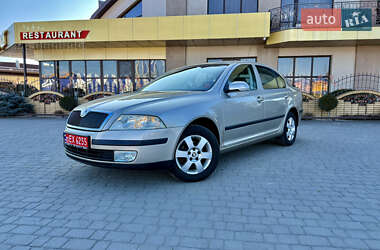 Ліфтбек Skoda Octavia 2006 в Шепетівці