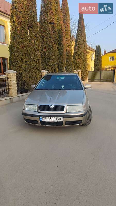Лифтбек Skoda Octavia 2005 в Черновцах
