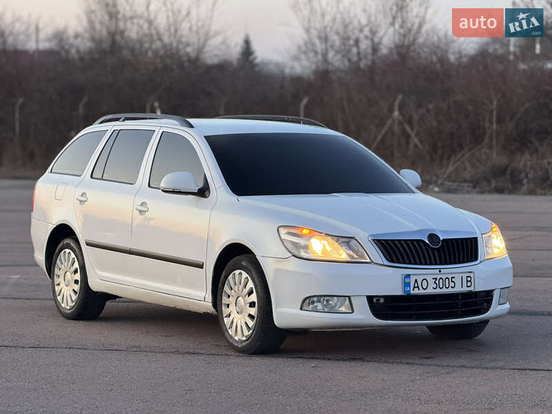 Универсал Skoda Octavia 2012 в Ужгороде