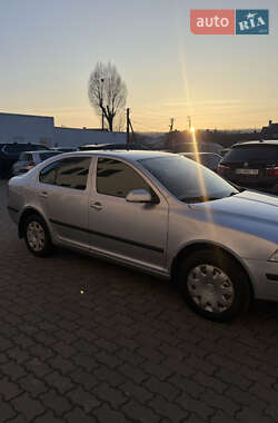 Лифтбек Skoda Octavia 2008 в 