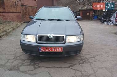 Универсал Skoda Octavia 2009 в Чернигове