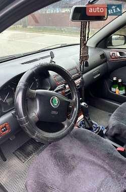 Лифтбек Skoda Octavia 2003 в Иршаве