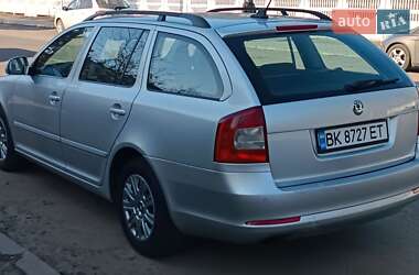 Универсал Skoda Octavia 2011 в Сарнах