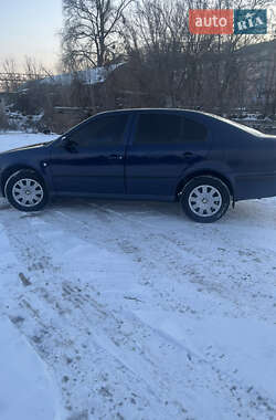 Лифтбек Skoda Octavia 2001 в Киеве