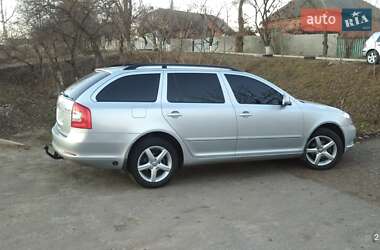 Универсал Skoda Octavia 2009 в Ромнах