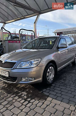 Универсал Skoda Octavia 2012 в Ровно